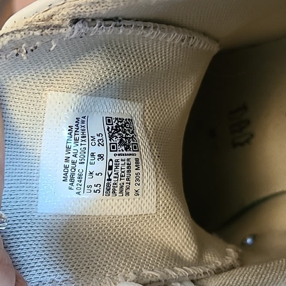 Chuck Taylor All Star Leather Platform, White, Size 7 - Picture 5 of 5